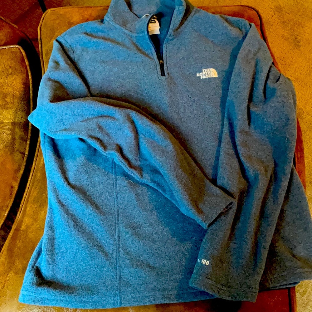 The North Face 1/4 zip women’s fleece